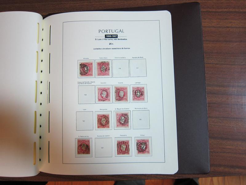 0015 (89).jpg -     Lote:    15      Marcofilia      Lotes Especiais       Descrição:      Portugal.   Colecção especializada de marcas numéricas das 1.ª e 2.ª reformas em selos de 25 reis, desde D. Maria II até D. Luís I, de frente. Lote a ver.        Lote       Valor Base:     &euro; 1.500,00     Valor Venda:     &euro; 3.000,00     